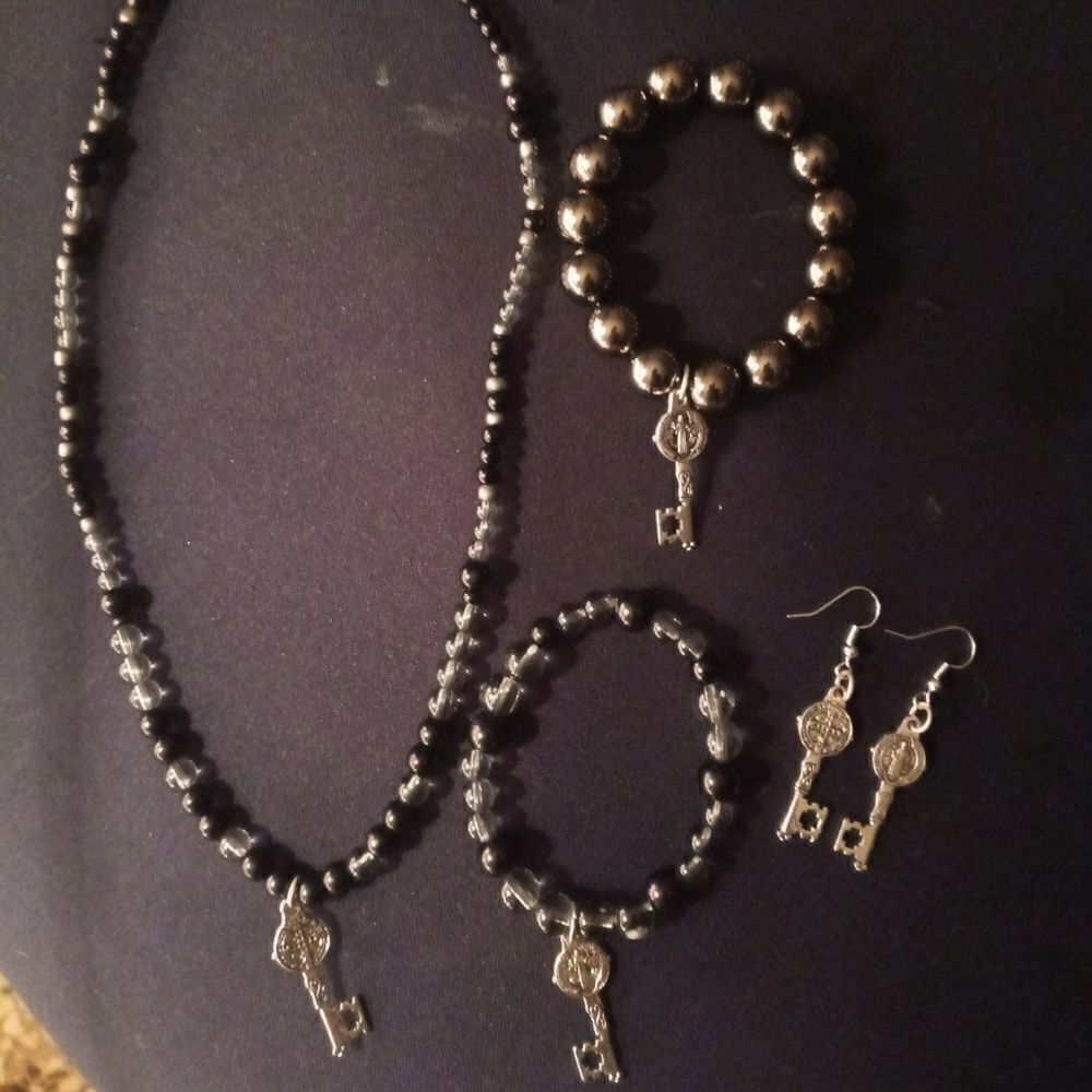 Jewelry bundle of Two - Picture 11 of 16